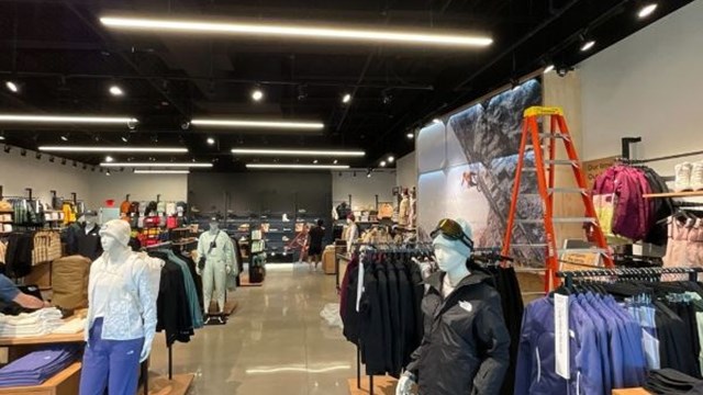 https://pvu.thebluebook.com/inc/img/qp/2488774/the-northface-leawood-kansas5.jpg