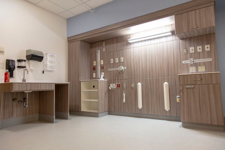 Tufts Medical Center Labor and Delivery Room by GenCon in , MA ProView