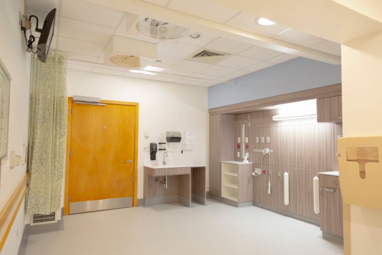 Tufts Medical Center Labor and Delivery Room by GenCon in , MA ProView