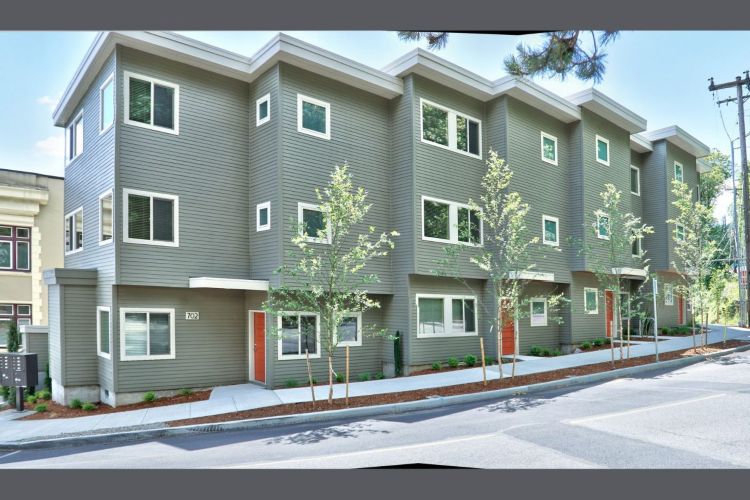 Broadway 5 Apartments