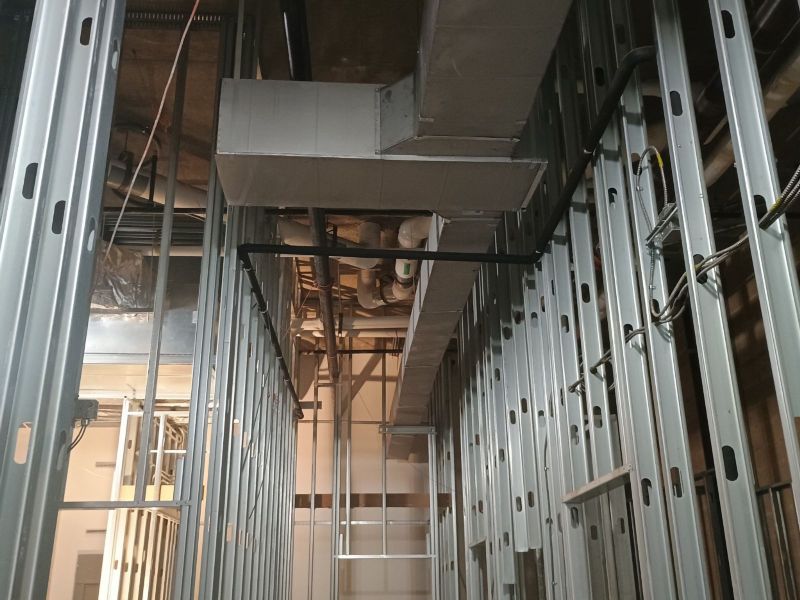 URBAN OUTFITTERS - THE DOMAIN, AUSTIN