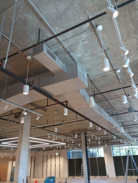 URBAN OUTFITTERS - THE DOMAIN, AUSTIN