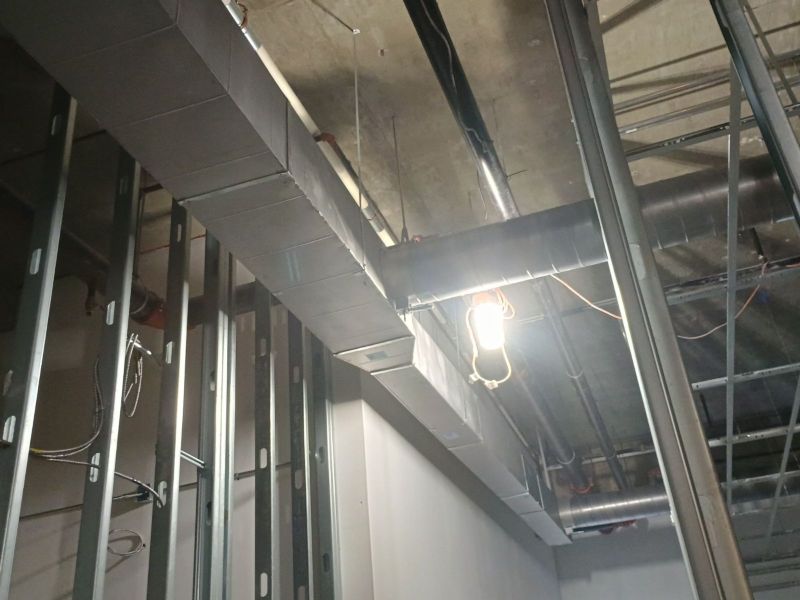 URBAN OUTFITTERS - THE DOMAIN, AUSTIN