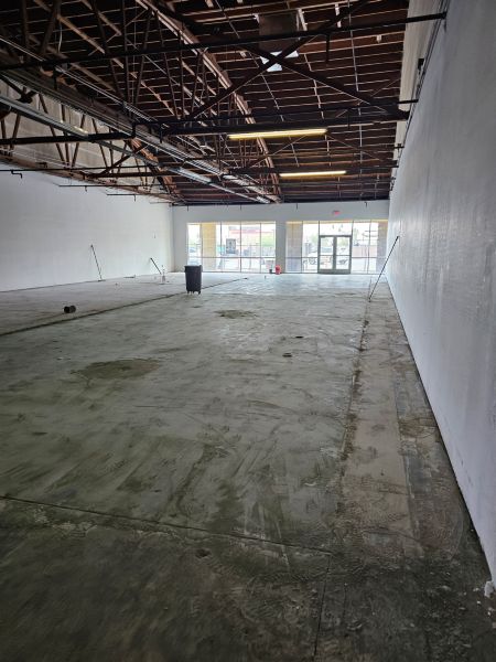 Pawn Shop 59th and Camelback(6,500 SF)