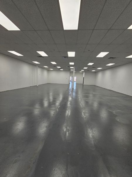 Pawn Shop 59th and Camelback(6,500 SF)