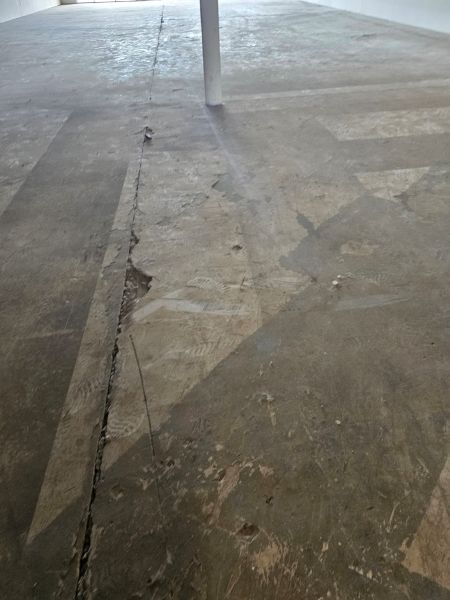 Pawn Shop 59th and Camelback(6,500 SF)