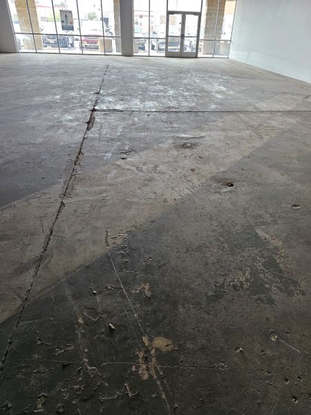 Pawn Shop 59th and Camelback(6,500 SF)