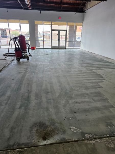 Pawn Shop 59th and Camelback(6,500 SF)