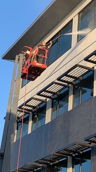 Kern FHC Pressure Washing, Window Cleaning