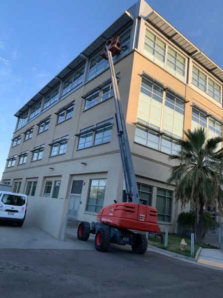 Madera County Govt. Center Post CC Pressure Washing, Window Cleaning