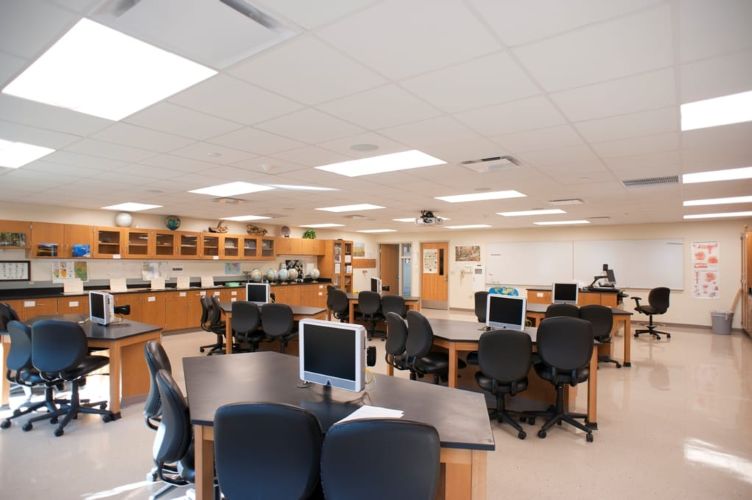 Illinois Central College &ndash; Maple Hall