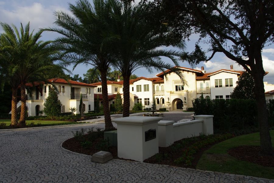 Isleworth Estate, Front