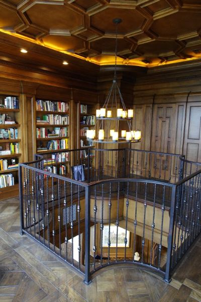 Isleworth Estate, Office