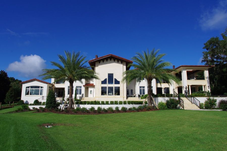 Iselworth Estate, Backyard