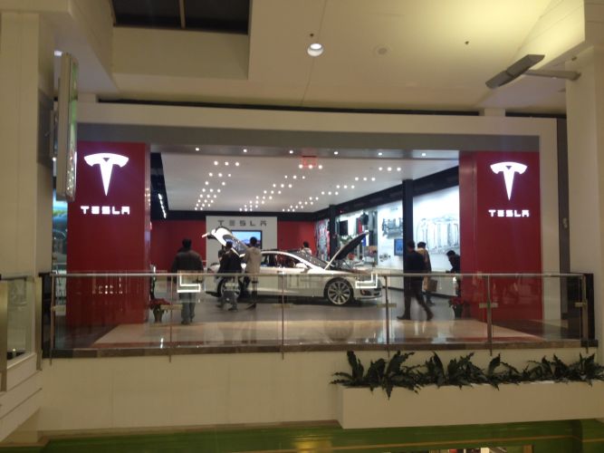 Tesla, The Gardens Mall