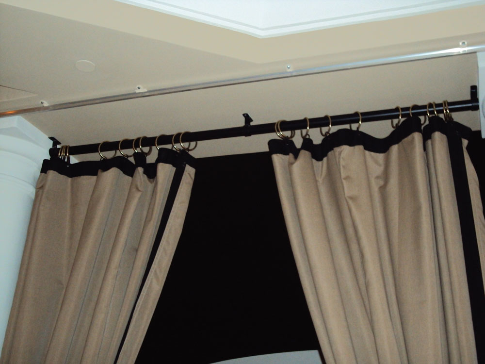 Curtains/Drops/Roller Shades
