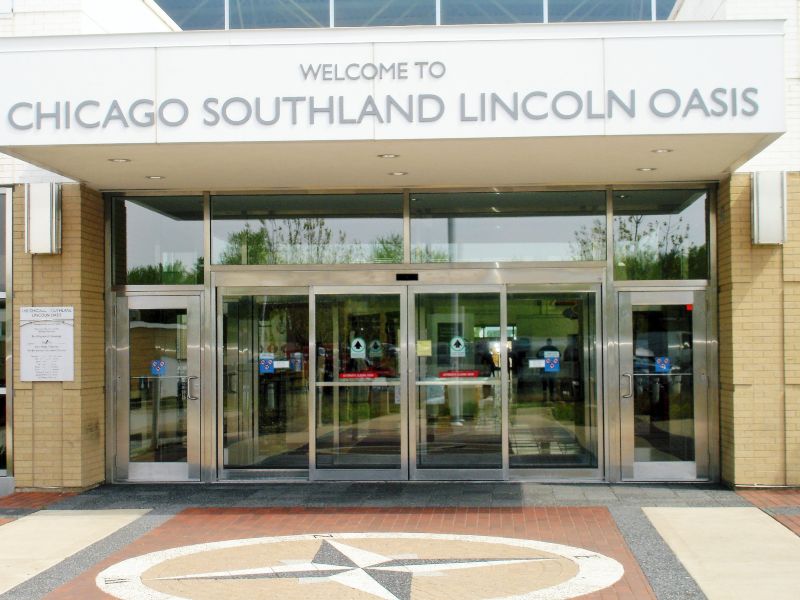Automatic sliding doors at all Illinois Tollway Oasis