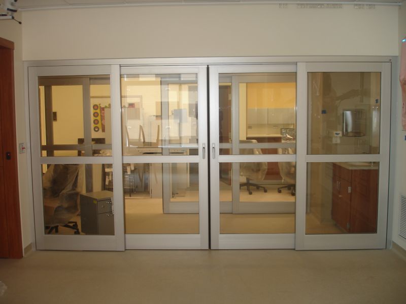 Manual bi-parting ICU sliding doors