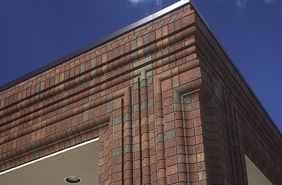 BULLNOSE STEPTREAD EXTERNAL CORNER