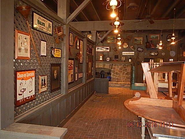 Cracker Barrel - Columbus, Mississippi