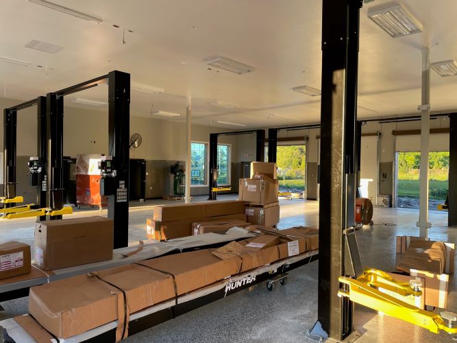 Christian Brothers Auto - Oveido, Florida