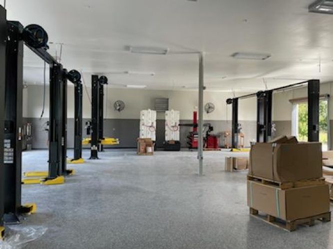 Christian Brothers Auto - Oveido, Florida