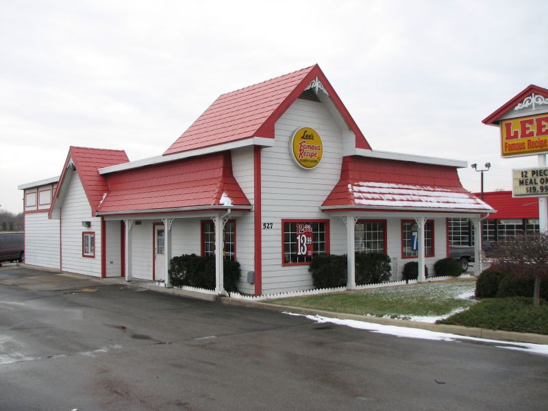 Lee's Famous Recipe - Englewood, Ohio