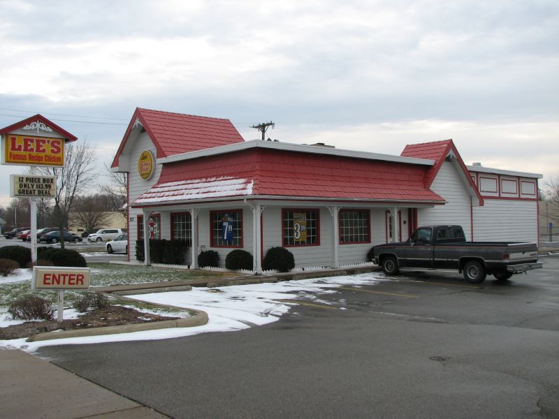 Lee's Famous Recipe - Englewood, Ohio