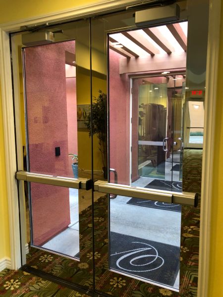 La Quinta (Interior Resident Lounge)