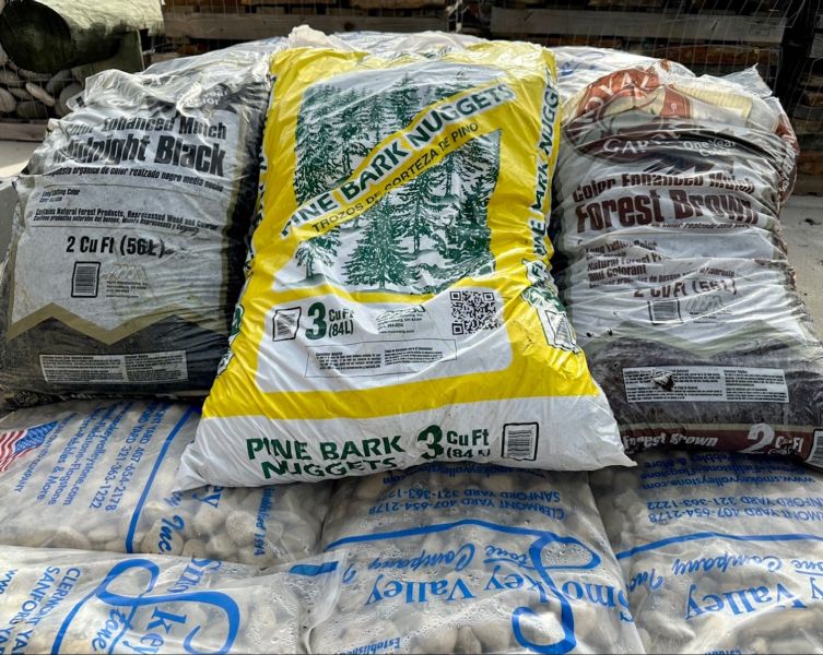 Dirt & Mulches