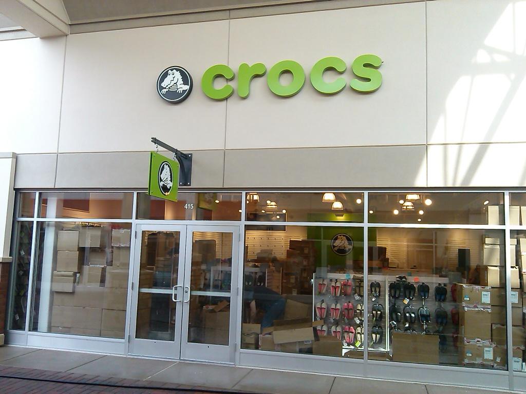 crocs eagan outlet