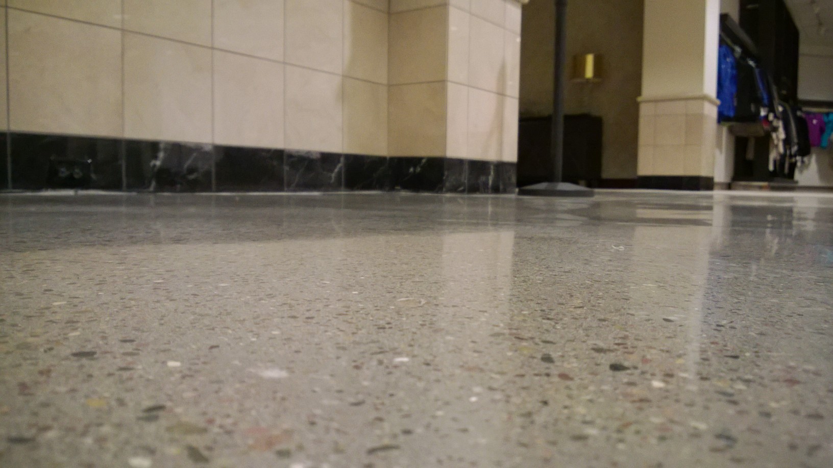 Polished Self-Leveler