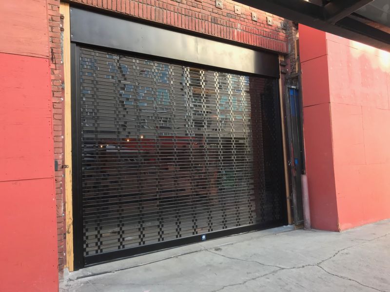 Aluminum Grille/ Lexan Combination Roll up Door