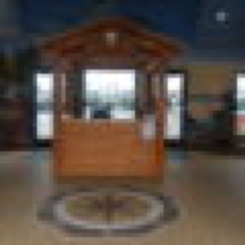 Lloyd Bridges Traveland East