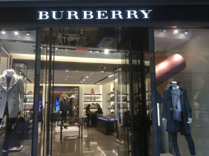 Burberry store aventura outlet mall