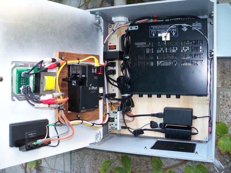 DTLA Multi-dwelling unit: Outdoor enclosure for pool music system