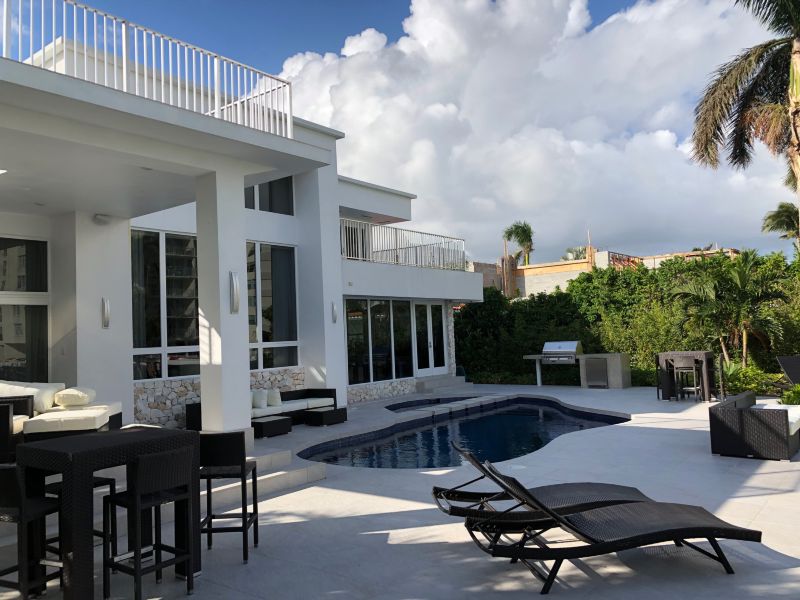 BAY HARBOR ISLAND