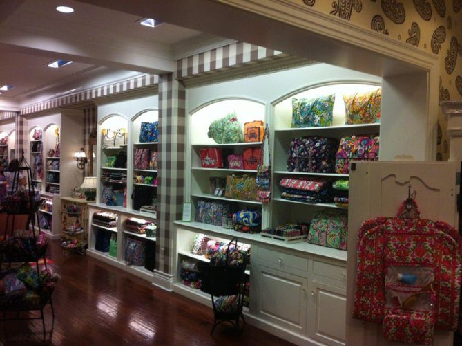 Vera Bradley- Phipps Plaza Photo 4