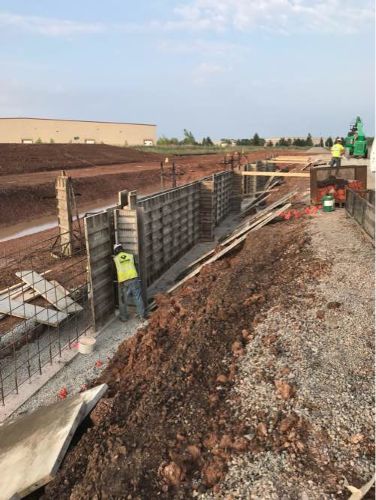 190,000 SF - Fox Star