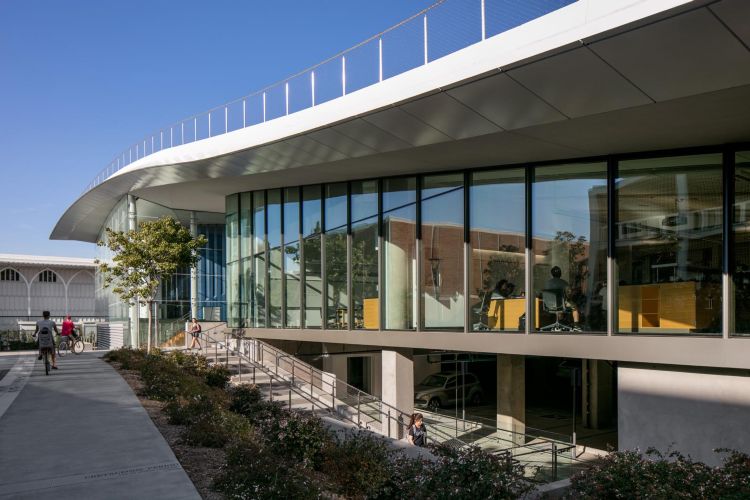 LMU&ndash; Life Sciences Building