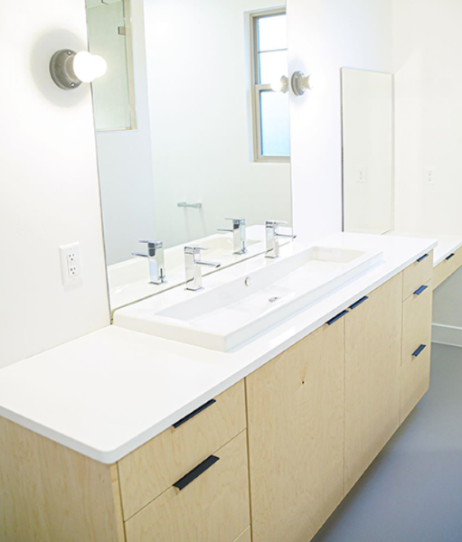 Berenson Decorative Hardware